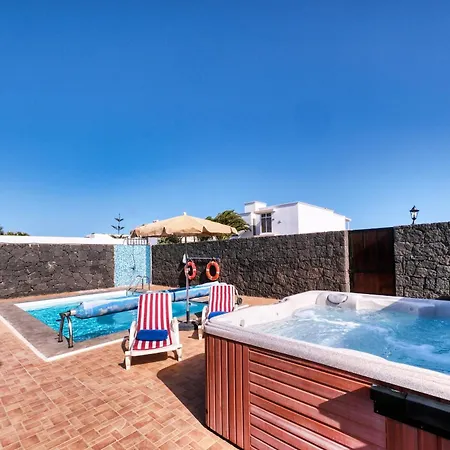 Aurelia Paradise بلايا بلانكا